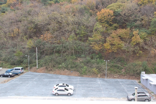 장례식장 뒷편 고객 주차장 새 단장