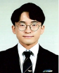 윤영일 사진